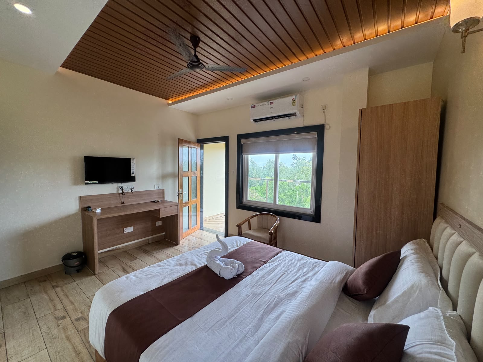Premium Balcony Forest View Rooms