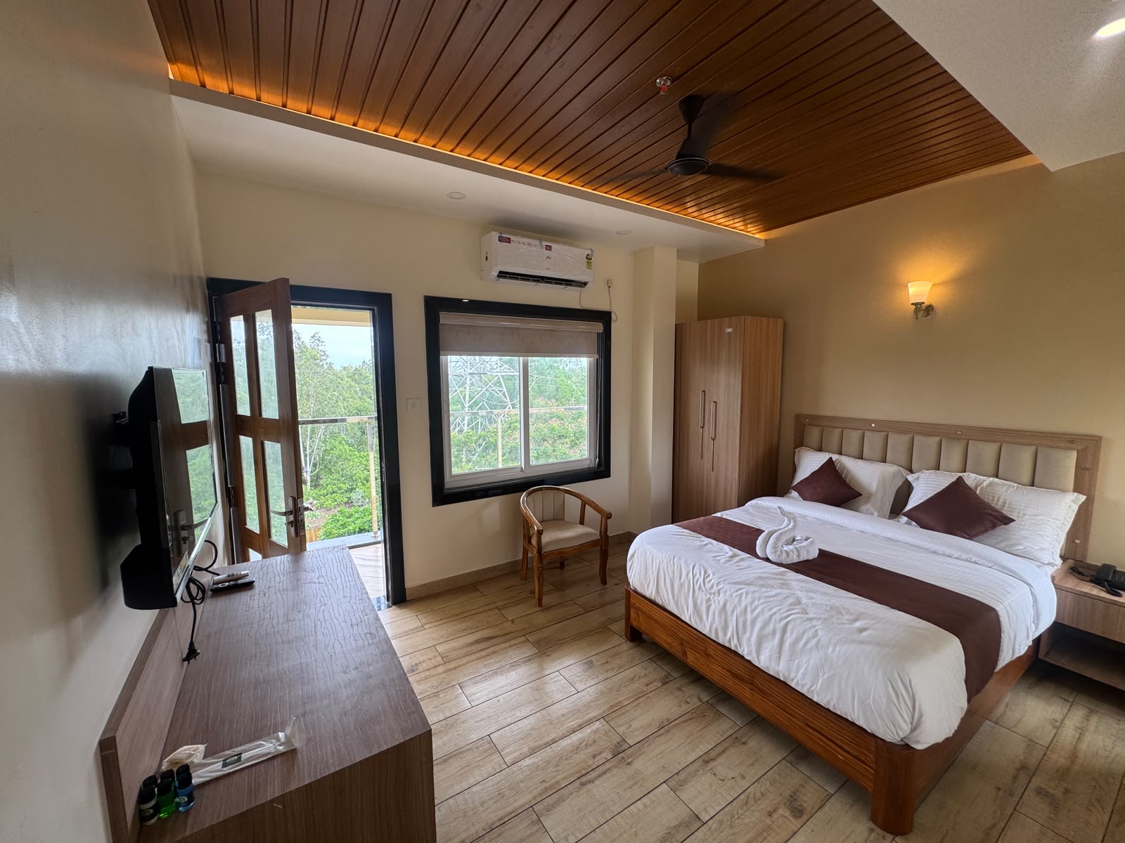 Premium Balcony Forest View Rooms
